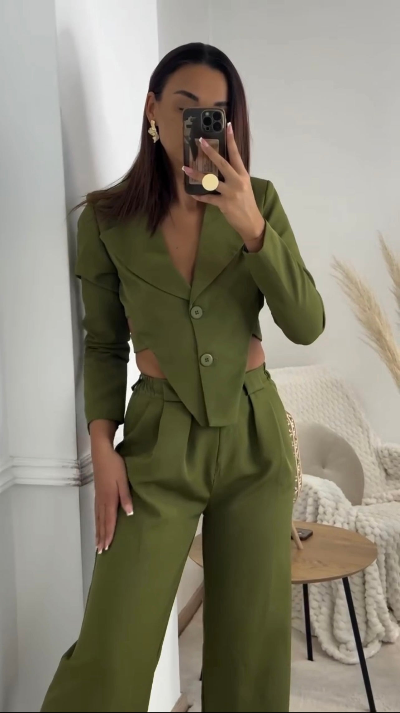 Compleu Reina - Magazin de haine online