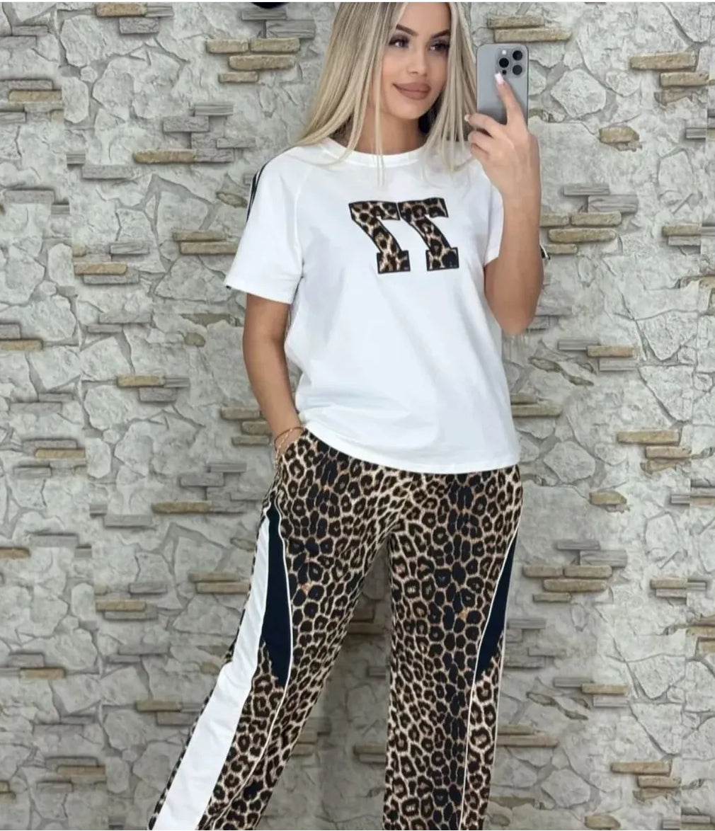 Compleu Tigrat - eLiaShop.ro Magazin de haine online