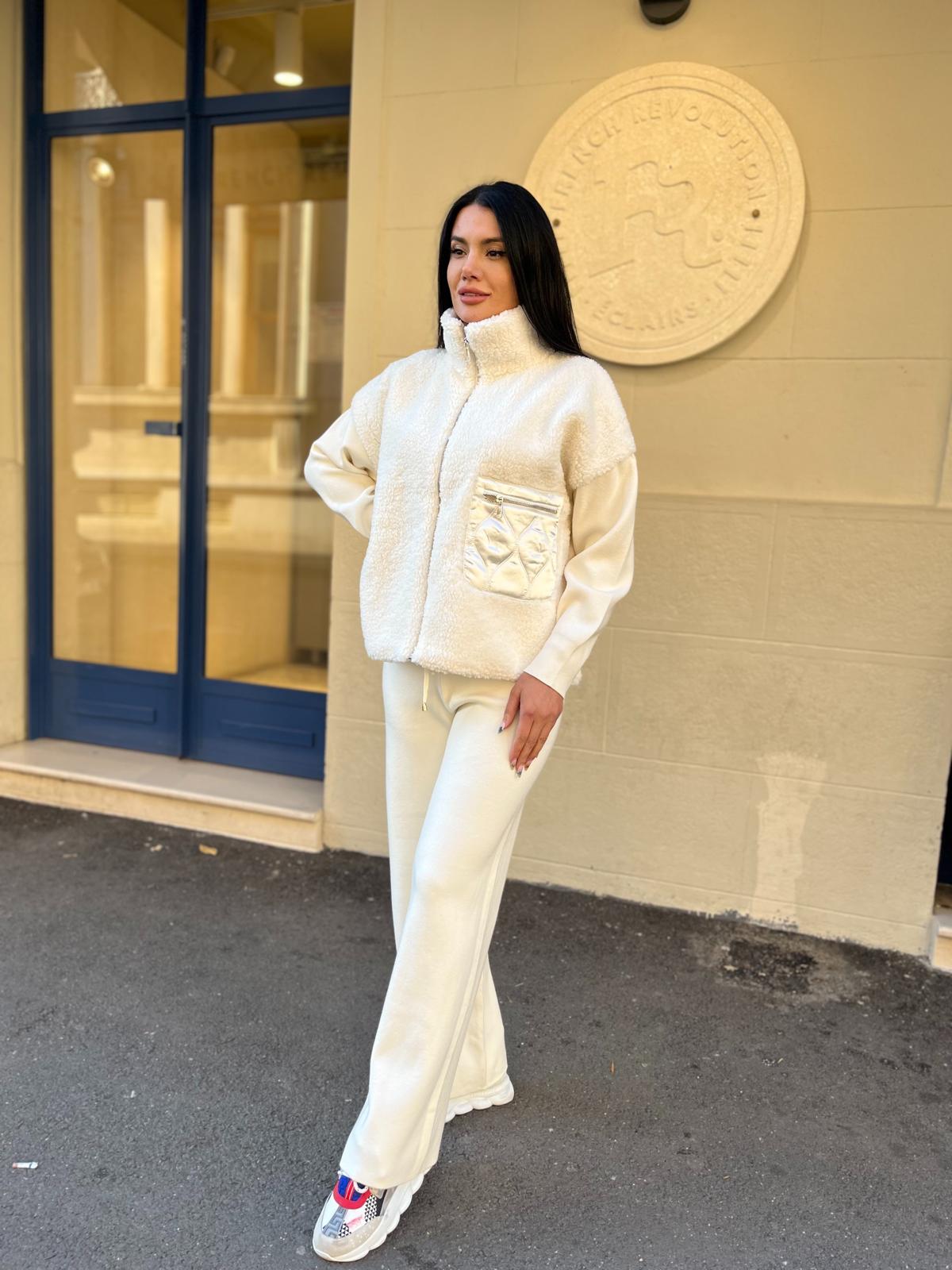 COMPLEU KATE - ALB - eLiaShop.ro Magazin de haine online