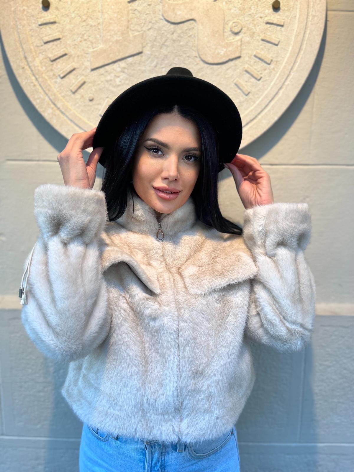 GEACA BLANA ECOLOGICA - BEIGE - eLiaShop.ro Magazin de haine online